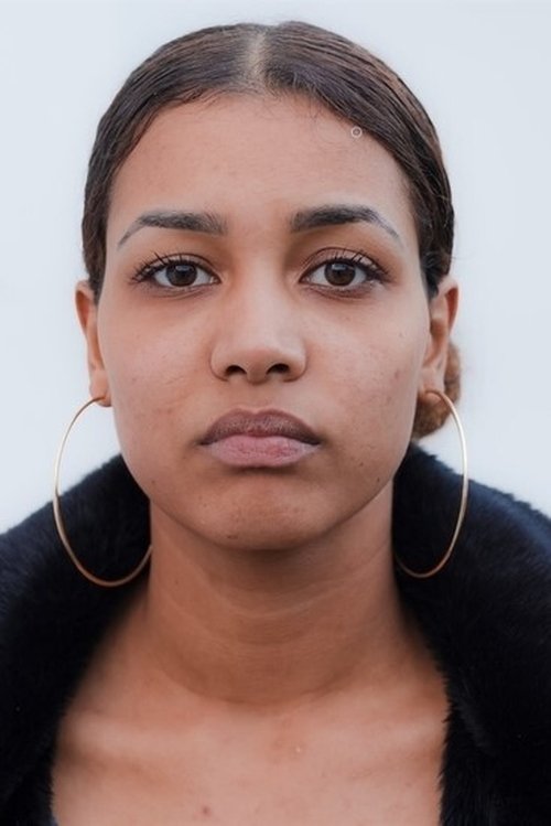 Soumaye Bocoum as Souad