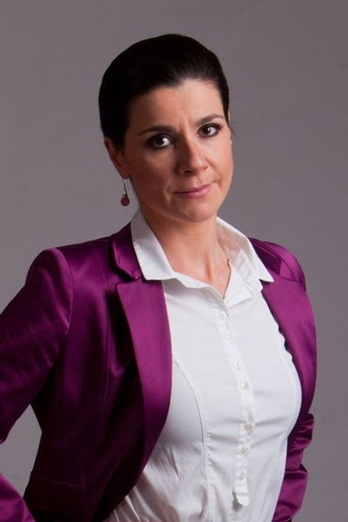 Vanda Kovács as Etelka