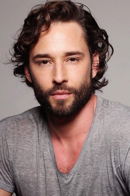 Caetano O'Maihlan as Luca Bellini