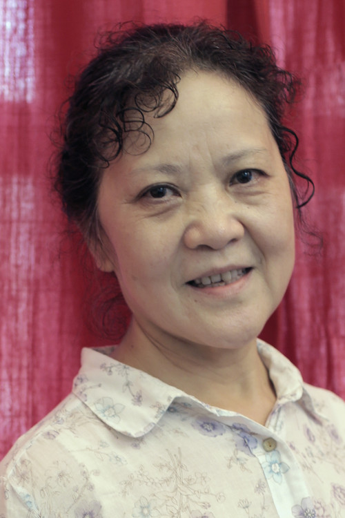 Li Lierong as Mother