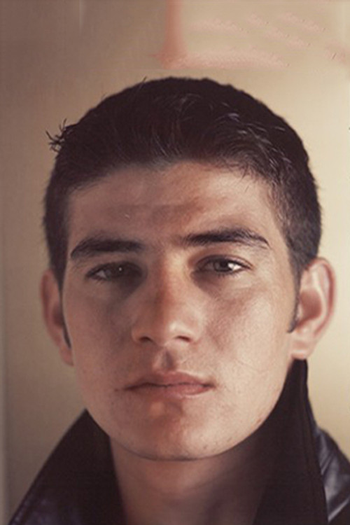 Costas Kotsianidis as Giannis