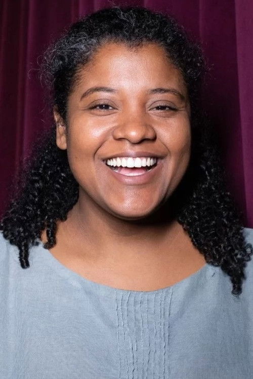 Jessica Madona as Julia