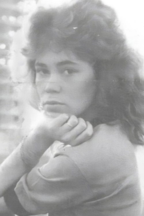 Makerley Reis as Rosana