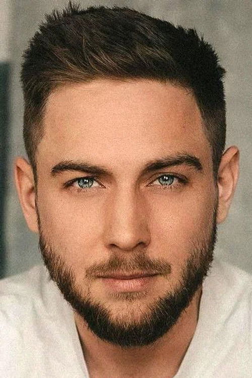 Alexander Babaev as Refugee