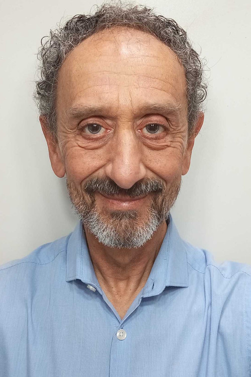 Paco Inestrosa as Barquero