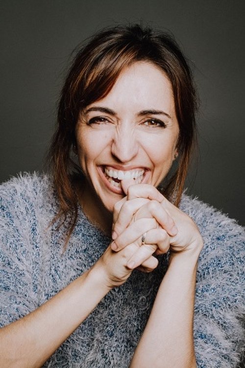 Anna Bertran as Julia