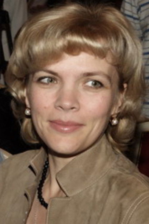 Inessa Rakhvalova as Заречная