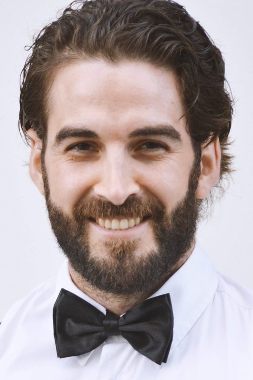 Jota Castellano as Segurata