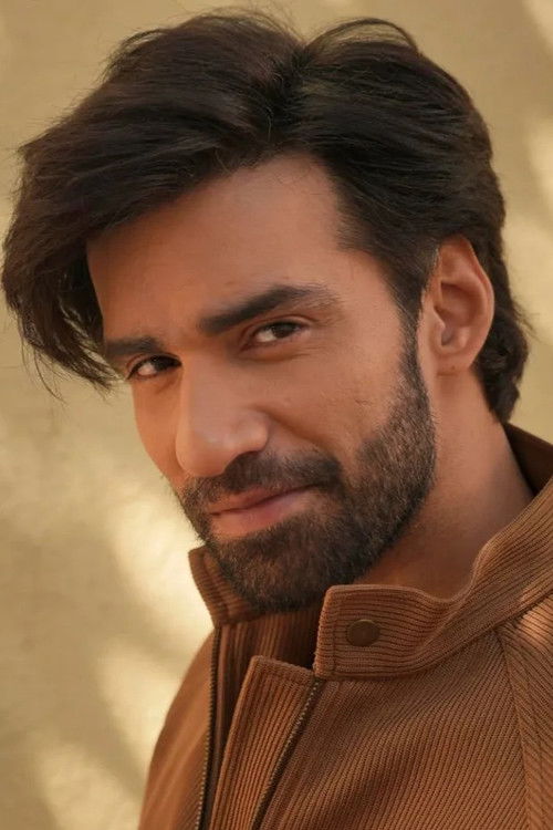 Avinash Tiwary as Inder