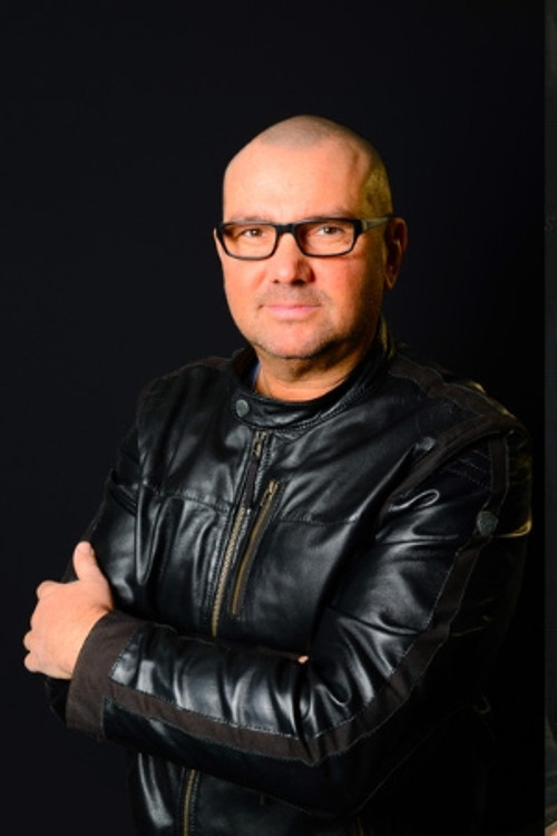 Yves de Ruyter as DJ Yves de Ruyter