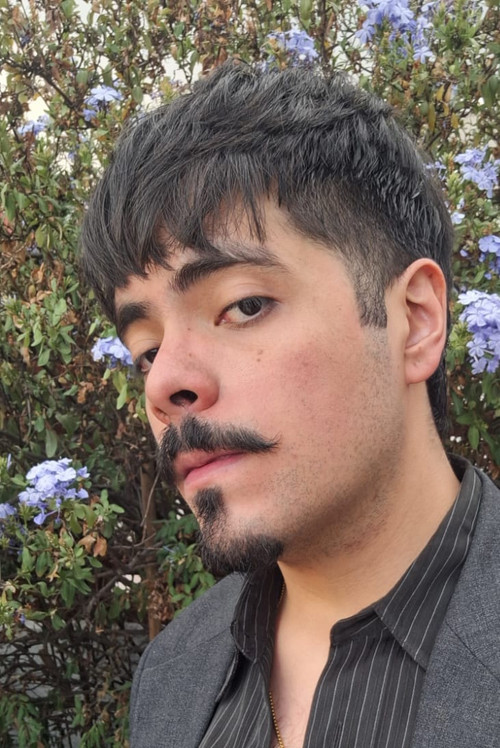 Damian Guchi as Bartender 01