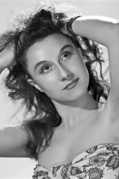 Anne Caprile as Antonella Massimo (french voice)