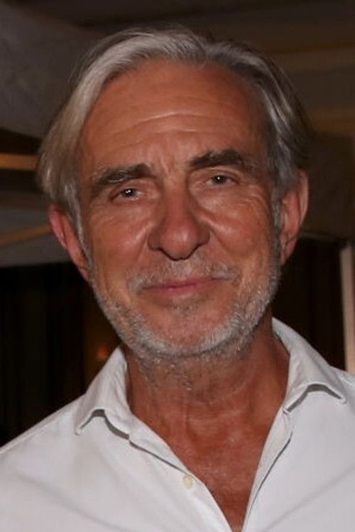 Jacques Pieri as Le médecin chef