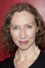 Amanda Hadingue as Mother