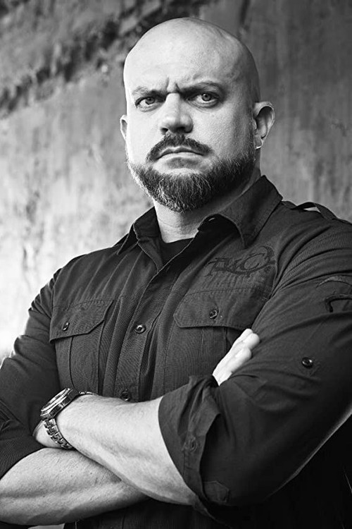 Scott Porter as Scott Porter