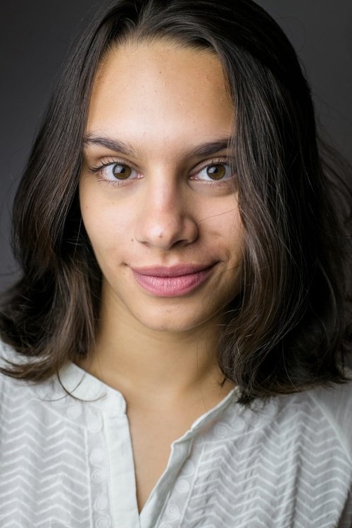 Isabella Lafin as Aline