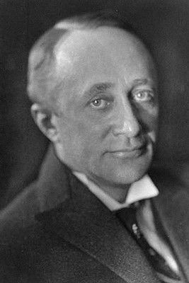 Joachim Holst-Jensen as Mr. Gundersen