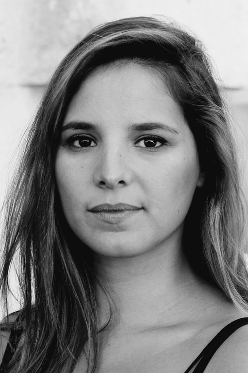 Manika Auxire as Veronika