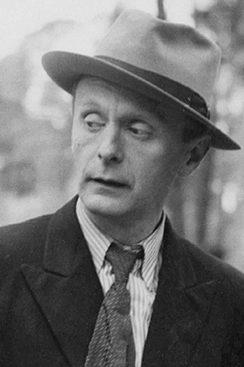 Holger Höglund as Comic Actor