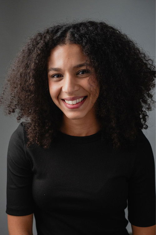 Debora Leal as Thais Celeste