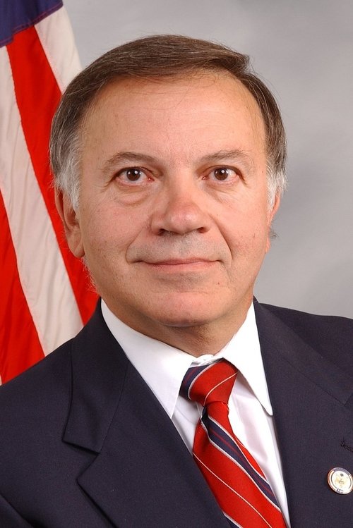 Tom Tancredo as Self