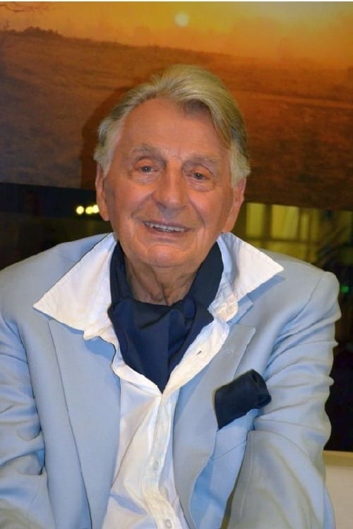 Demeter Bitenc as Mack