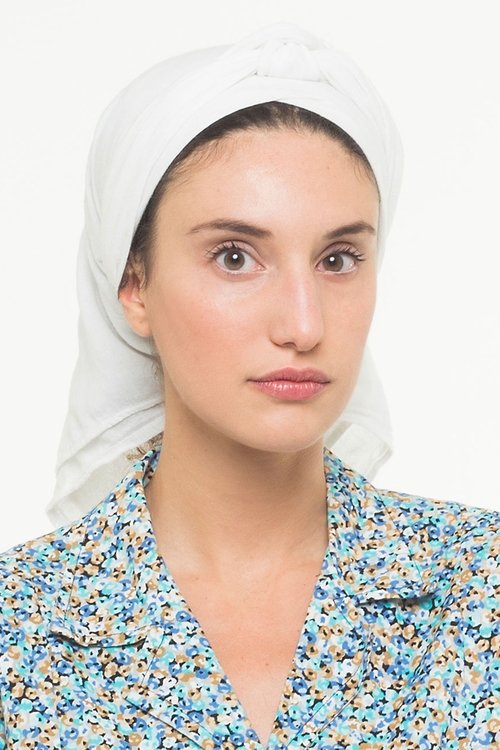 Denia Mimerini as Ingrid lookalike (uncredited)