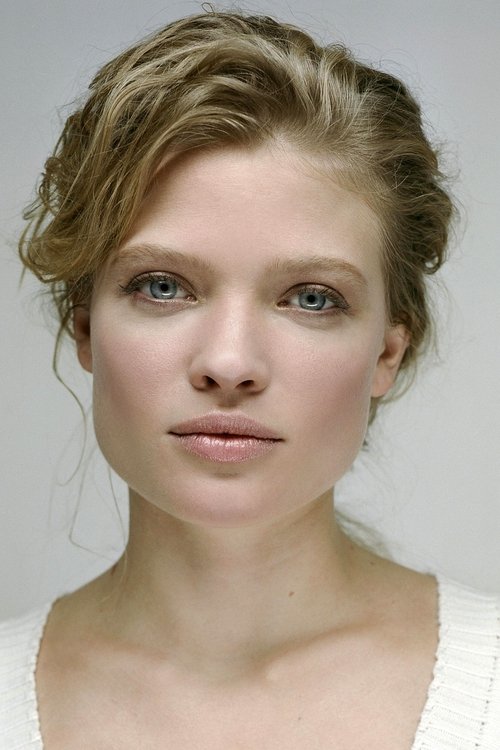 Mélanie Thierry profile photo