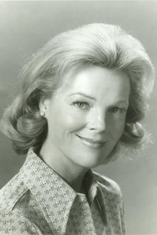 Rachel Ames as Julie Cummings