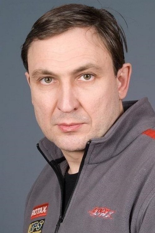 Konstantin Spasskiy as FSB agent #1