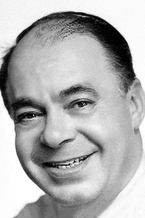 Emílio Correia as Gil