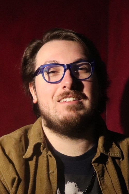 Jimmy Jackson as Rich Unemployed Man