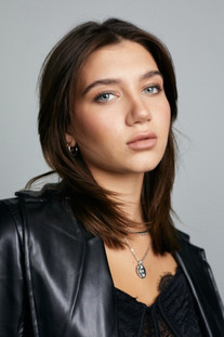 Madison Lewis as Birdie