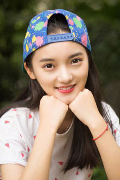 Jie Luo as Tang Xiaotang