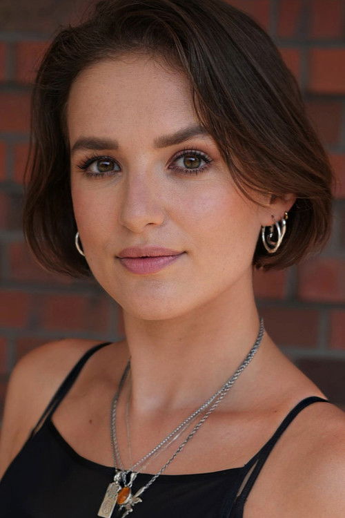 Margot Baars as Cara