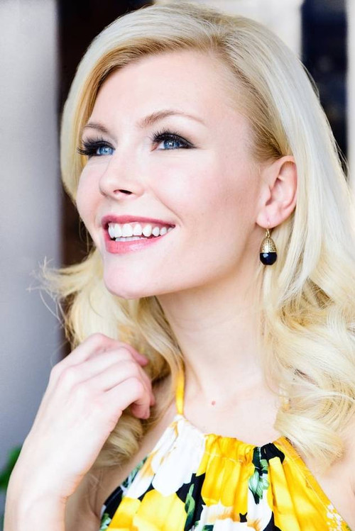 Tabby Delarosby as Courtney Reed