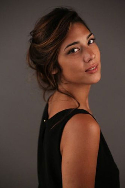 Laetitia Loreni as La vierge