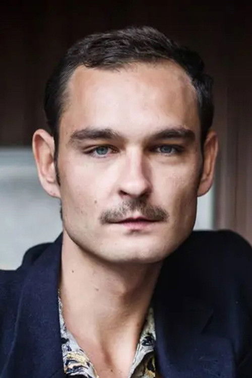 Andrei Viorel Tacu as Mario Lechner