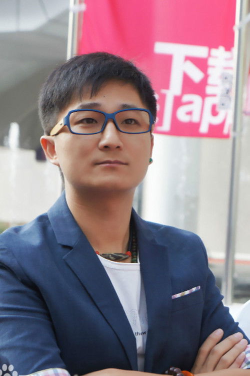 Wang Zi as Man in black