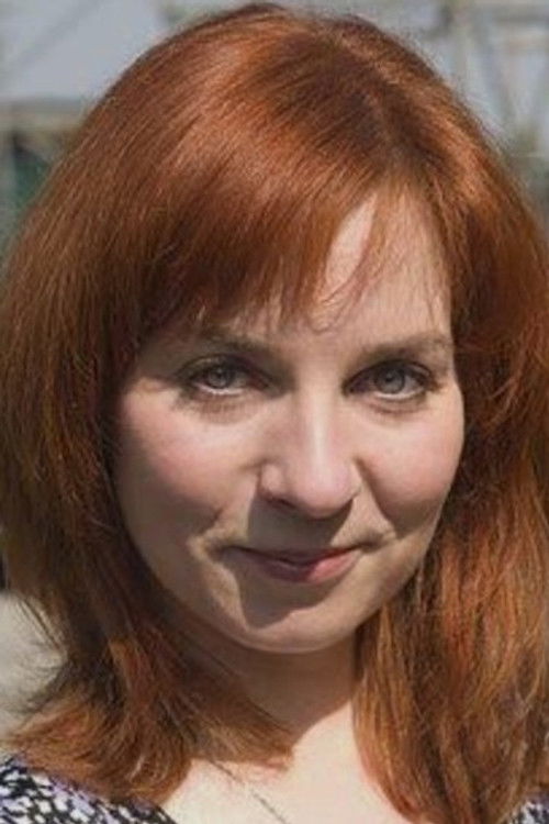 Helen Geets as Ensemble