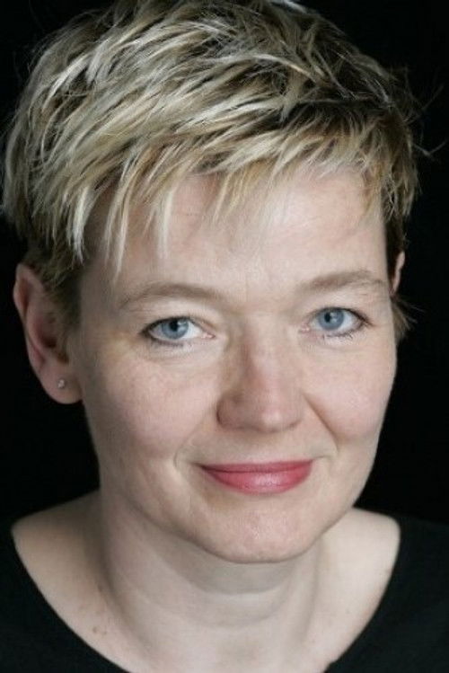 Andrea Schieffer as Heike