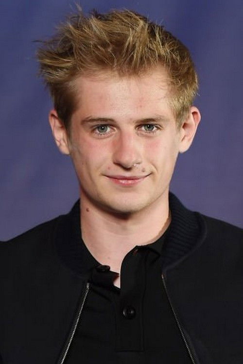 Grégoire Paturel as Louis