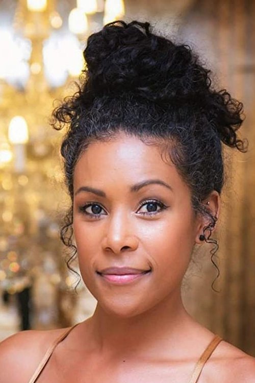 Schelaine Bennett as Comms Officer E3 Sentry