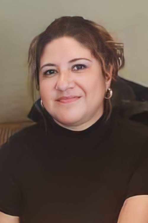 Beatriz Adriana as Amelia Markov (Voz)