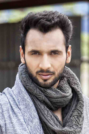 Punit Pathak as Chandu