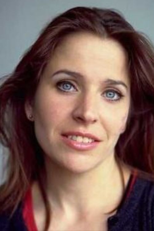 Devika Strooker as Ramona