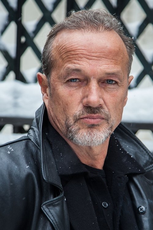 Laurent Malet as Jean