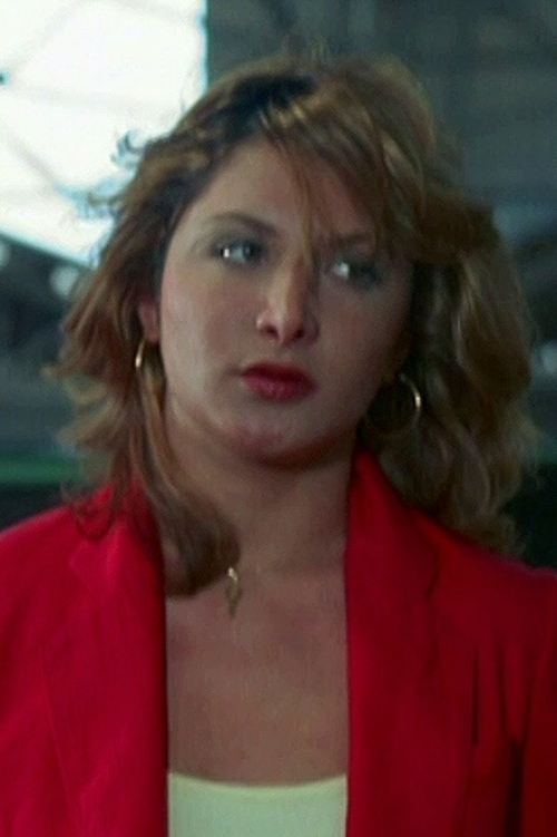 Nadia Neri as Janine