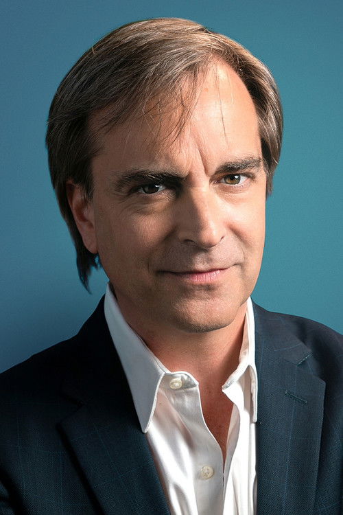 Luciano Cruz-Coke as Gastón Fernández