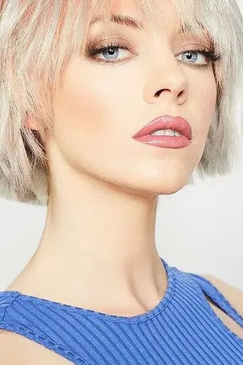 Skye Stracke as Reese